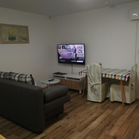 21A Comfortable Studio เทาฟ์เคอเคน ภายนอก รูปภาพ